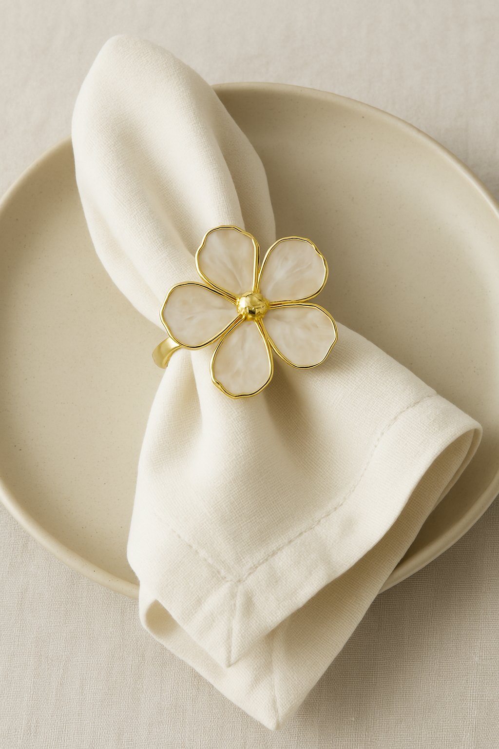 Elegant set of napkin flower rings with soft linen napkins